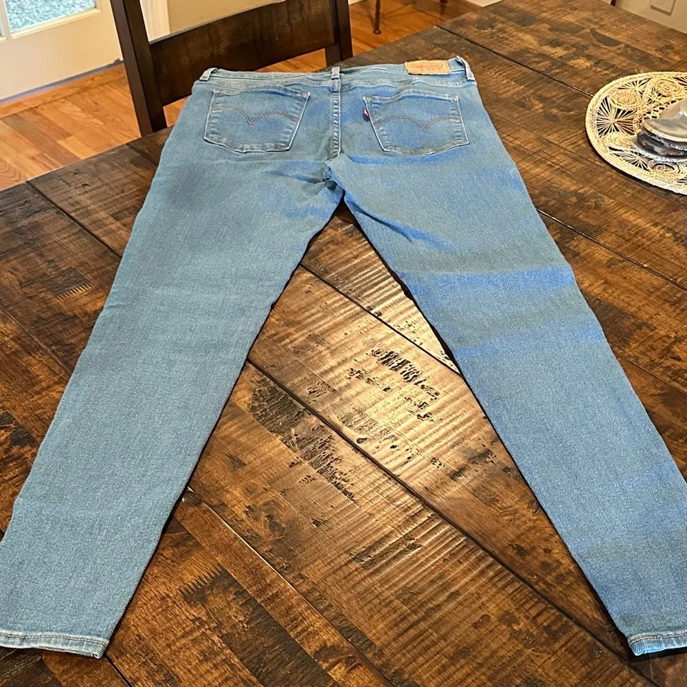 Women's Skinny Jeans in Light Blue - Picture 2 of 4